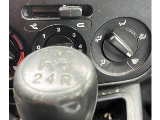 Моторчик заднего дворника     Citroen Nemo