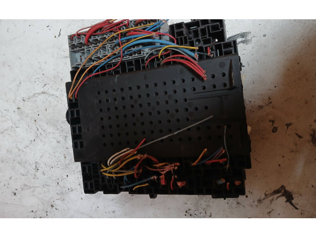 Блок предохранителей  8645729, 02W055   Volvo V70    