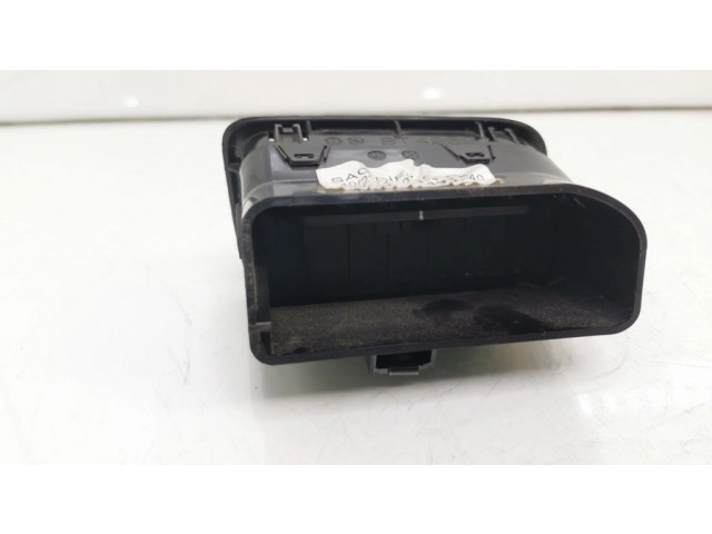 Боковая воздушная решётка