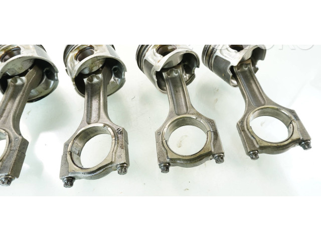  Поршень с шатуном N47D20C   BMW X3 E83  