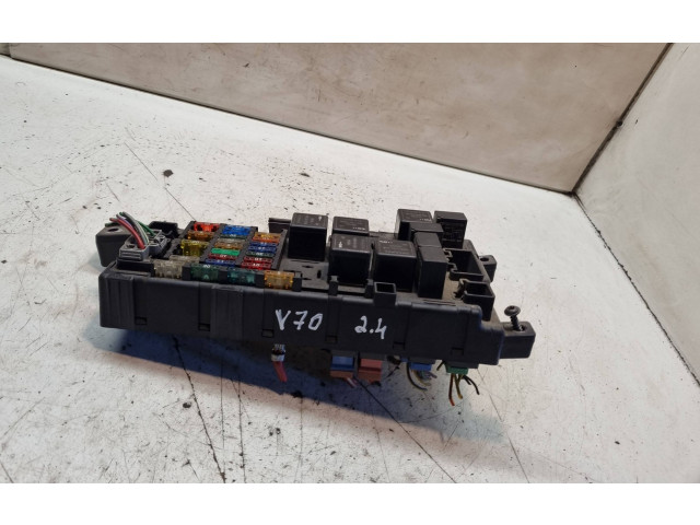 Блок предохранителей 8678449, 518828017 Volvo V70