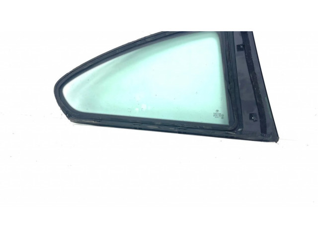 Заднее боковое стекло кузова