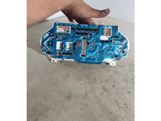 Панель приборов 381545, 576540 Mitsubishi Space Runner