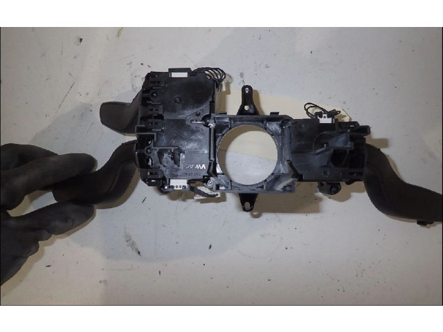 Ручка стеклоочистителей    Audi A1