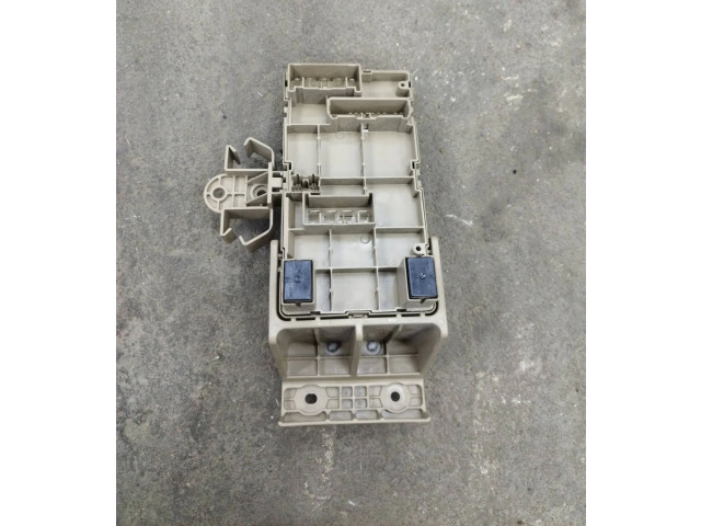 Блок предохранителей 82201FG010, 005915   Subaru Forester SH    