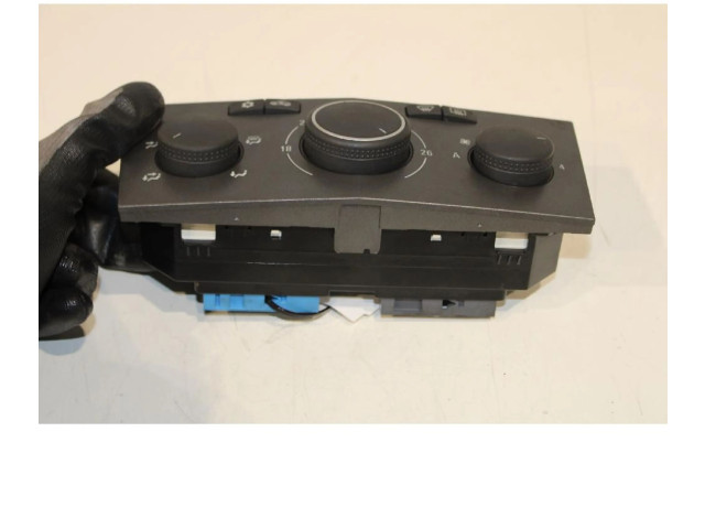 Řídící jednotka 90151257 Opel Zafira B 2008