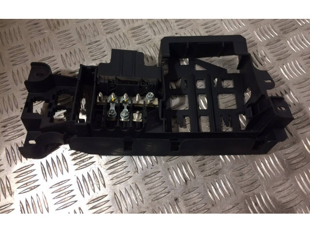   Pojistková skříňka 4E0971845   Audi A8 S8 D3 4E 2007