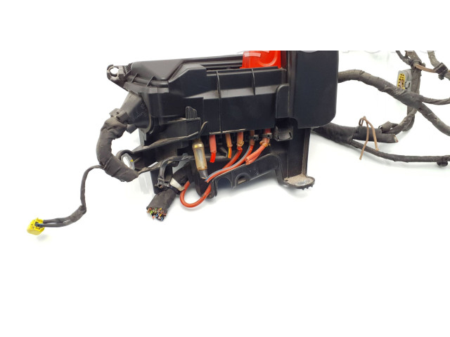 Блок предохранителей A2465400182, A2465410905 Mercedes-Benz A W176