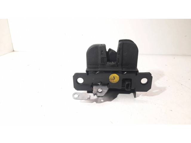 Замок задней крышки