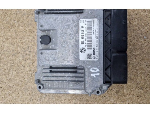 Řídící jednotka 03L906018NF, 0281018030   Volkswagen Caddy 2004