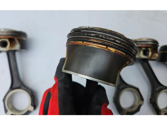 Píst 88L111 Mercedes-Benz C AMG W205