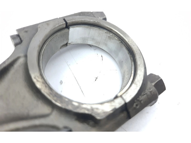  Поршень с шатуном    Peugeot 5008  