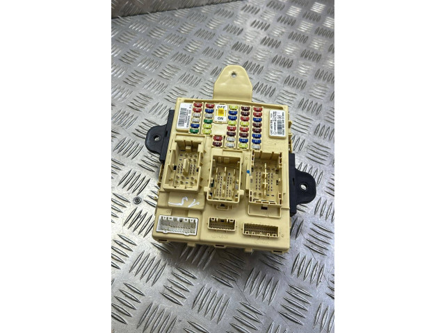 Блок предохранителей 954002P656   KIA Sorento    