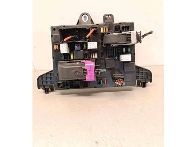 Pojistková skříňka 365927271, 1104800000 Opel Zafira C 2016