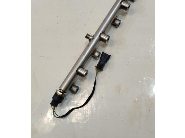 Топливная рампа 000283628 Maserati Ghibli