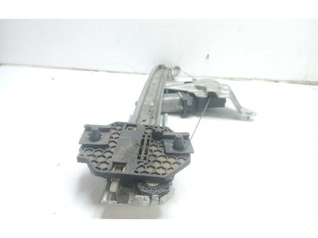 Рулевая рейка  Передний механический механизм для подъема окна 807211440R   Dacia Sandero  -  года