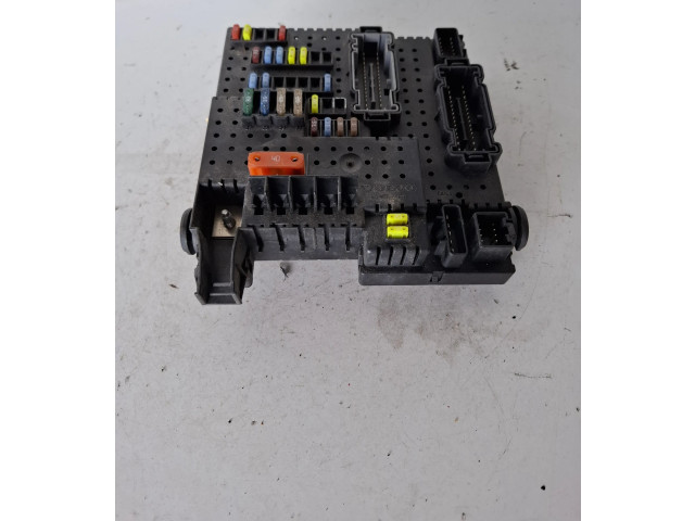 Pojistková skříňka 30728512, 28017881 Volvo XC90 2007