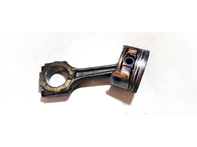 Píst 4418 Alfa Romeo 156 pro benzínový motor 1.8