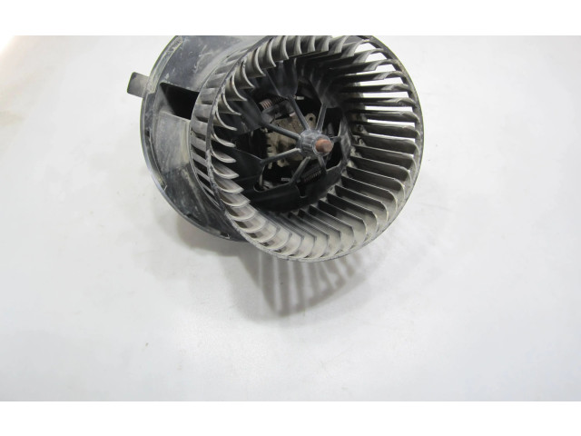 Вентилятор печки 1K1819015F Volkswagen Caddy