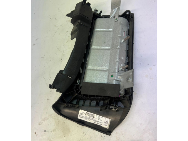 Подушка безопасности для колен    Alfa Romeo Mito