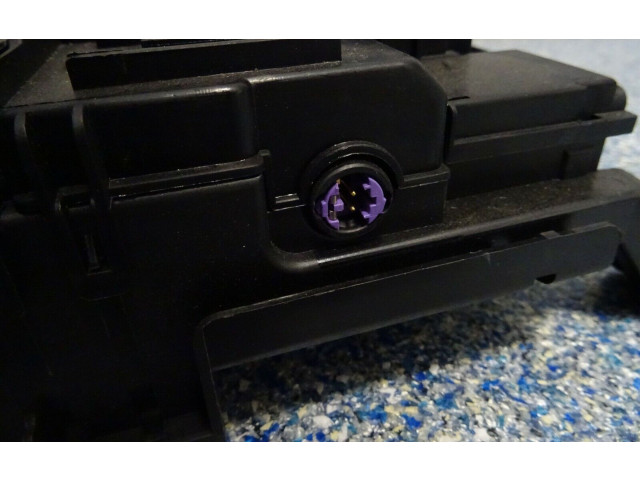 Pojistková skříňka 7P0937548 Volkswagen Touareg II 2013