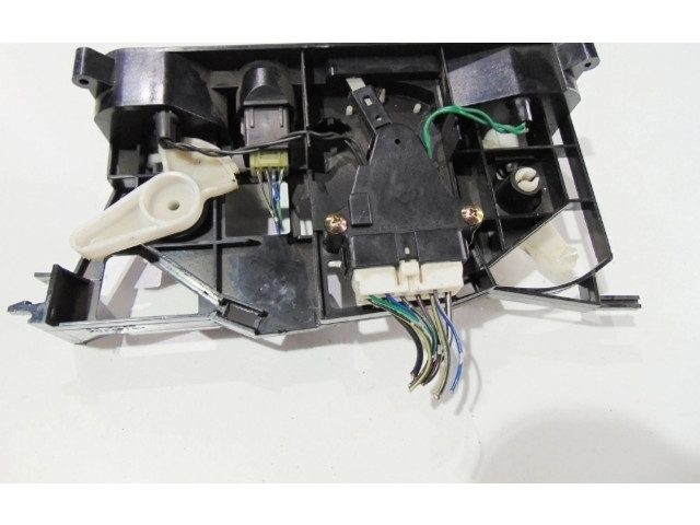 Блок управления климат-контролем Mitsubishi L200