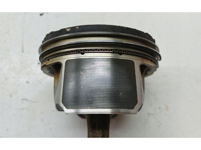  Поршень с шатуном  TFSI, TSI  Skoda Superb B6 (3T)  