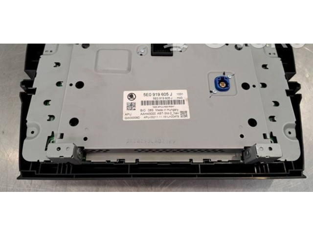 Дисплей    5E0919605J   Skoda Octavia Mk3 (5E)