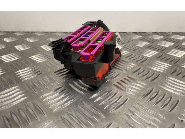 Блок предохранителей 4H0941824 Volkswagen Golf VII