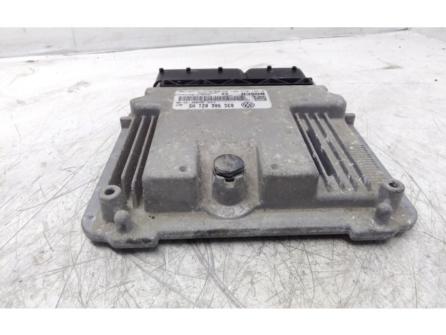 Řídící jednotka 03G906021HS, 0281013681 Volkswagen Caddy 2007