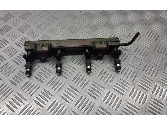 Vstřikovací lišta 16600-AX200   Nissan Micra     