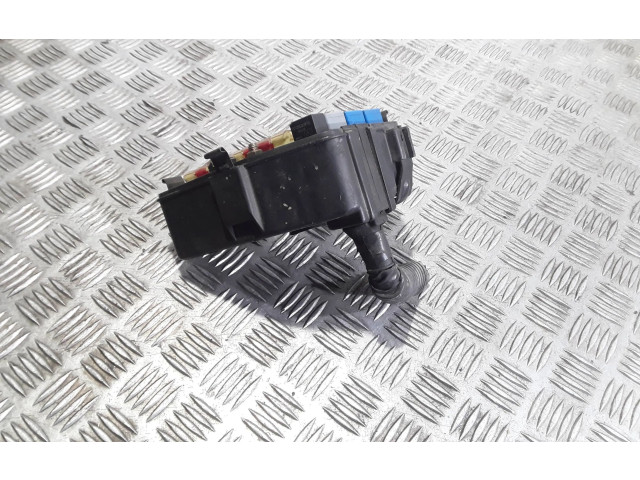 Блок предохранителей  9128576, 9162084   Volvo S70  V70  V70 XC    