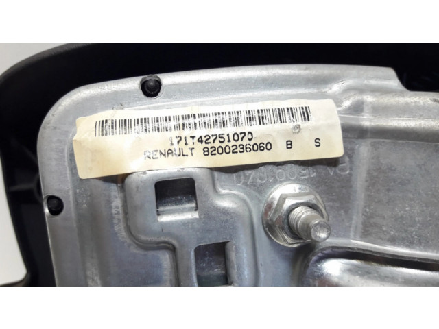 Подушка безопасности водителя 8200236060 Renault Clio II