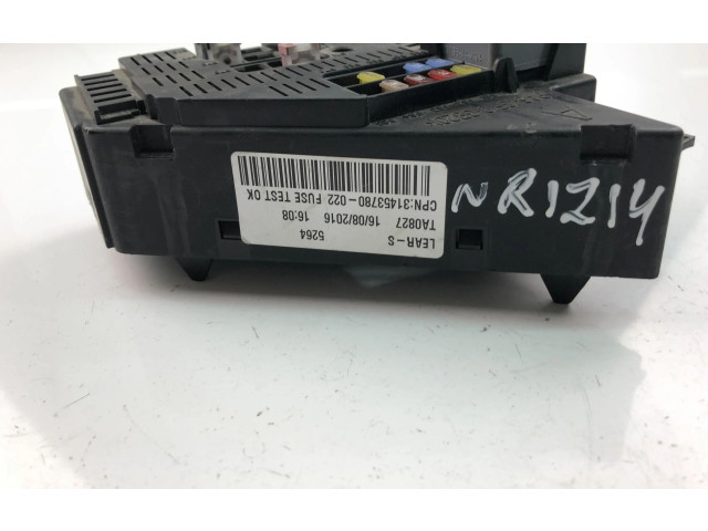 Блок предохранителей  31453780   Volvo V70    