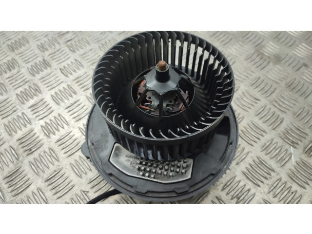 Вентилятор печки 5Q1819021J, 5Q0907521E Skoda Octavia Mk3 (5E)