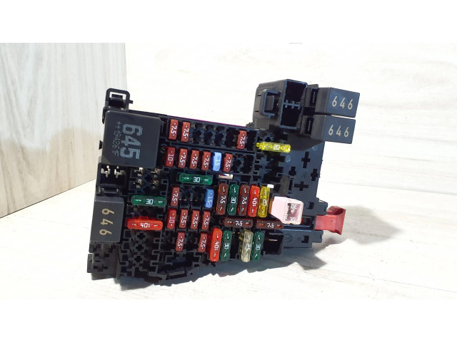 Pojistková skříňka 2Q0937615A, N03380 Audi A1 2019