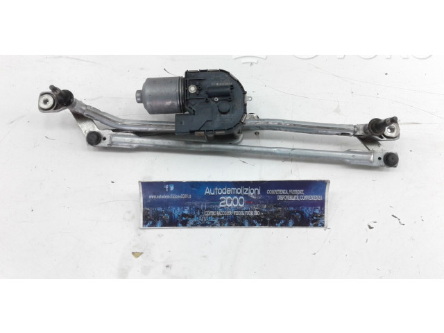 Моторчик дворников     Audi Q3 8U