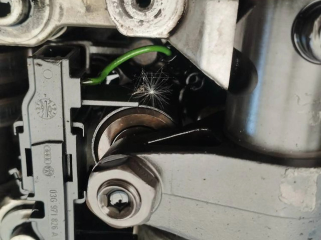 Vstřikovač    Dodge Caliber  pro naftový motor 2.0  