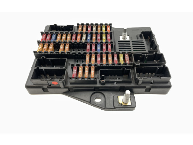 Блок предохранителей 2W9314A073CE, 2W9314A073CE Jaguar XJ X350