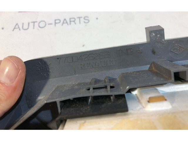 Дисплей    7700426263   Renault Clio II
