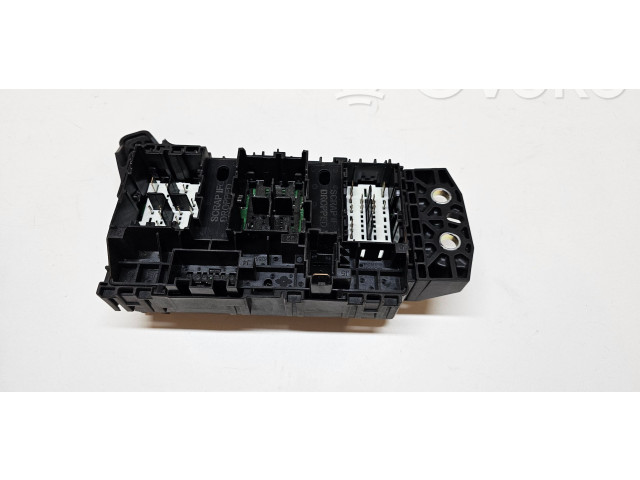 Блок предохранителей 68347016AD Jeep Grand Cherokee WL