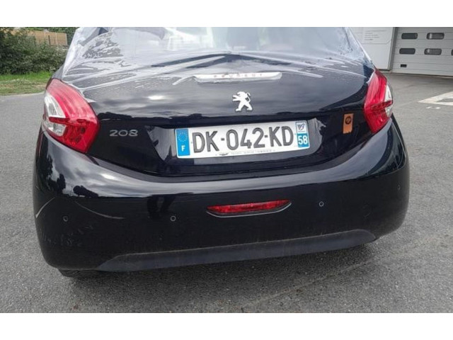 Радио/ проигрыватель CD/DVD / навигация    Peugeot 208    