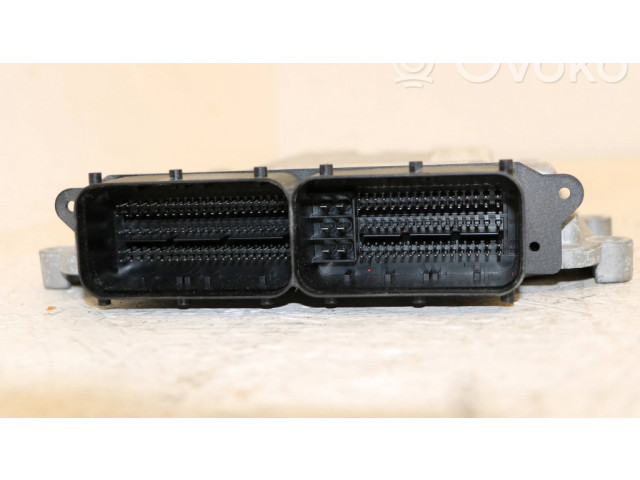 Блок управления двигателя 0281033582, p68328041aa Jeep Compass