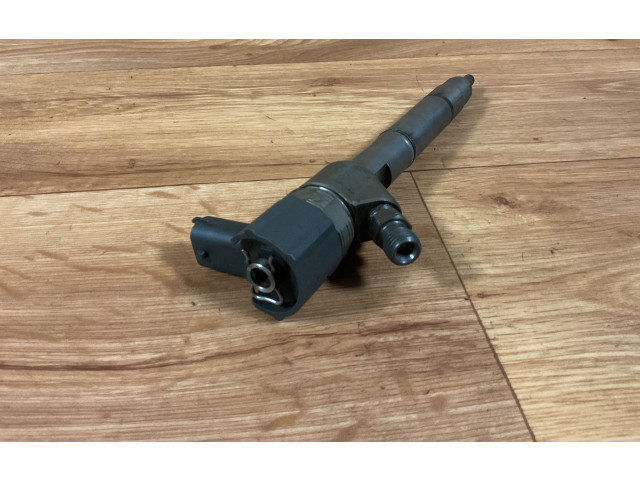 Vstřikovač 338002A900 Hyundai i30