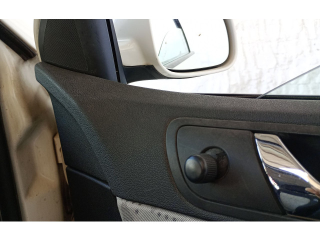 Зеркало электрическое        Skoda Fabia Mk1 (6Y)  1999 - 2007 года   