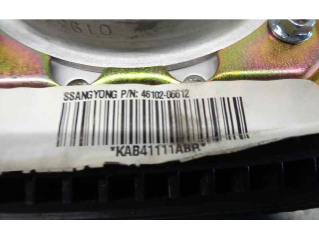 Подушка безопасности водителя 8620134501LBA, 46102066012 SsangYong Korando