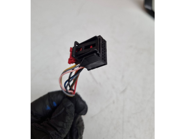 Зеркало электрическое        Skoda Octavia Mk3 (5E)  2013 - 2019 года   