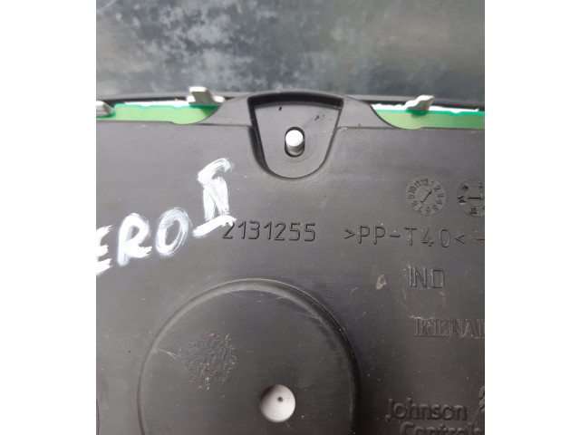 Панель приборов Dacia Sandero