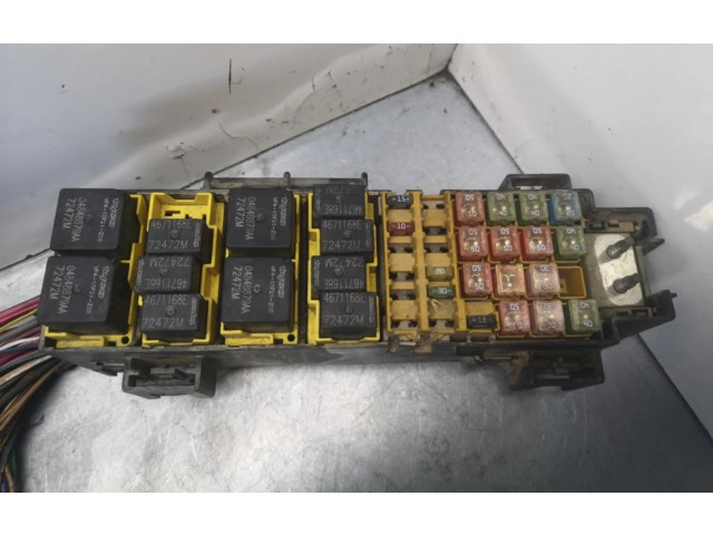 Блок предохранителей 56009985 Jeep Cherokee III KJ