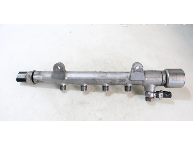 Топливная рампа Infiniti Q50 2.1